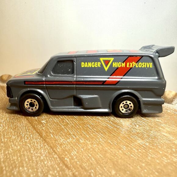 Vintage Matchbox Die Cast Vehicles Lot - Lesney Superfast Trucks, Vans and SUVs - Picture 16 of 16